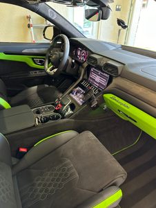 Lamborghiini Urus Performante 2023 de haute qualité avec faible fraisage Disponible à la vente PRÊT À ÊTRE EXPÉDIÉ DANS LE MONDE ENTIER - Product Image 2