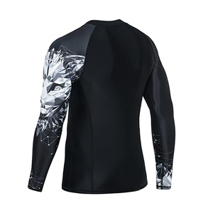Top des tendances manches de sublimation personnalisées imprimé Rash Guard couleur unie Compression Fit chemise de sport pour BJJ, MMA, entraînement - Product Image 5