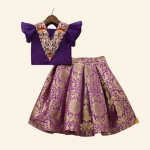 Dernières conceptions indiennes traditionnelles modernes filles brocart Lehenga Choli porter pour la fête prix en gros de l'Inde - Product Image 1