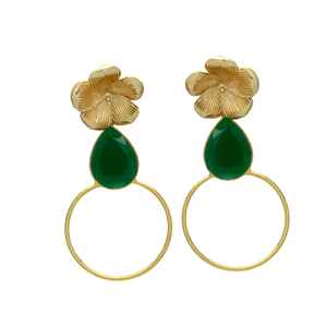 Boucles d'oreilles en laiton doré avec fleur en onyx vert - Product Image 1
