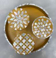 Boîte Cadeau Carrée Classique en Bois Laqué de Luxe pour l'Aïd Ramadan avec Couvercle en Nacre, Faite à la Main, pour Chocolats et Dattes, Boîte de Rangement Alimentaire