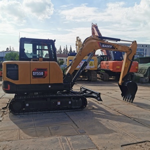 Mini-excavatrice sur chenilles SANY SY55U G4 de 5,5 tonnes d'occasion en bon état - Product Image 2
