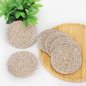 Sous-verres en coton tissé et un porte-sous-verres conçu pour protéger vos tables de la condensation des boissons, des déversements et de la chaleur - Product Image 2