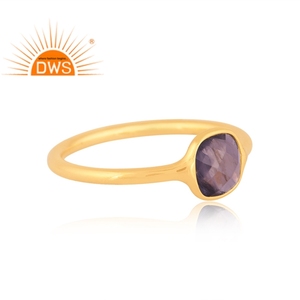 Anillo apilable de piedras preciosas de iolita natural chapada en oro de 18 quilates de plata de ley de la mejor calidad, fabricante de joyería fina Demi - Product Image 2