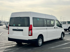 Toyota Hiace GL 3.5L V6 de Primera Mano, 13 Plazas, 2023, Autobús Usado, Volante a la Izquierda, Perfecto Estado - Product Image 2