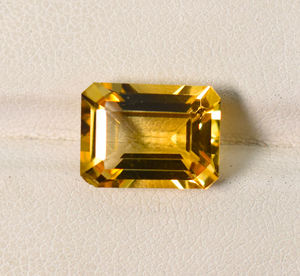 ซิทรินธรรมชาติทรงเหลี่ยมมรกตสีทอง 12X9X6 มม. 4.83 กะรัต - Product Image 1