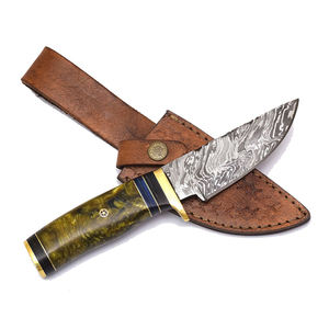 Cuchillo de Caza Hecho a Mano de Acero de Damasco de Grado Industrial con Hoja Recta de Punta Caída, Mango de Madera y Funda de Cuero, Personalizable OEM - Product Image 1
