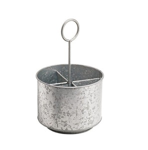 Support à couverts galvanisé de qualité supérieure pour accessoires de cuisine exclusifs, mettant en valeur des détails d'art métallique raffinés - Product Image 3