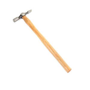 Marteau de maréchal-ferrant haute performance avec manche en bois massif pour le sabotage des chevaux et les tâches de réparation des sabots - Product Image 4