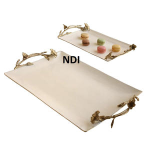 Plateau de service décoratif fait main en métal de conception martelée avec forme personnalisée de finition polie pour les aliments sucrés - Product Image 6