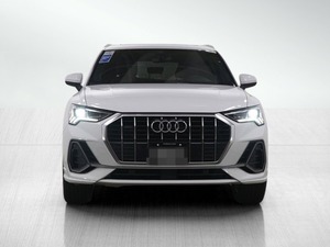 เฟรี่ ยูส 2025 รุ่น Q3 พรีเมียม พร้อมสมรรถนะเครื่องยนต์ที่ทรงพลังและที่นั่งที่สะดวกสบาย - Product Image 3