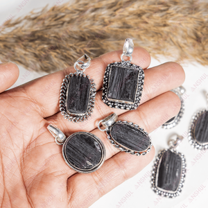 Pendentif Cabochon en Tourmaline Noire en Gros – Cristaux de Guérison Premium pour la Méditation, Bijoux et Tenues de Soirée à Prix de Gros - Product Image 3