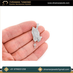 Design unique bijoux fins 1.5 TCW et 10 grammes chapelet personnalisé mains en prière Moissanite pendentif diamant pour cadeau de fiançailles - Product Image 6