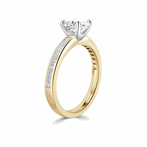 Anillo de Compromiso con Diamante Corte Cojín para Mujer - Product Image 2