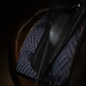 Vente en gros de doublure douce, respirante, matelassée durable, soutien confortable pour les chevaux Tapis de selle équestre anglais élégant - Product Image 6