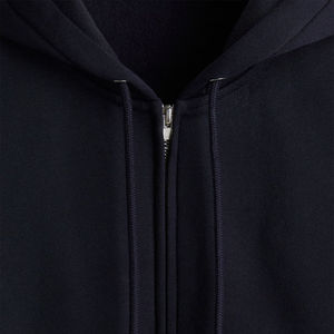 SAAR INDUSTRIES Sudadera con Capucha y Cremallera para Hombre, Personalizada con Logotipo Bordado, Manga Larga, Negra, 100% Algodón Tejido de Alta Calidad - Product Image 2