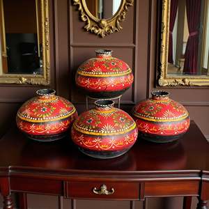 Maceta Pintada a Mano de Hierro Forjado, Diseño Tradicional, Florero de Mesa - Product Image 2