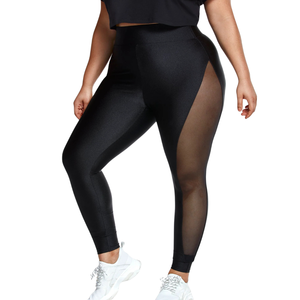Ensemble de yoga grande taille avec accent en maille, tissu extensible taille haute, panneaux respirants, vêtements de sport de soutien pour femmes - Product Image 4