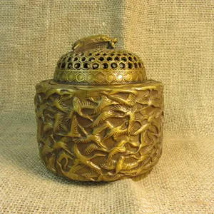 Incensario Religioso Tradicional de Latón, Porta Incienso Bakhoor |   Resina Aromática y Virutas de Oud Duraderas y 100% Naturales - Product Image 3