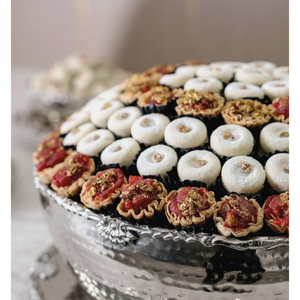 Cuenco de Chocolate de Metal plateado de la mejor calidad hecho a mano, decoración de mesa, cuenco para servir dulces para uso en bodas - Product Image 1