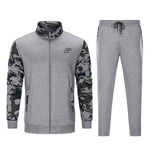 Sudadera deportiva de 2 piezas con el mejor diseño para hombre, chándal de fútbol para correr con cremallera al por mayor para invierno - Product Image 1