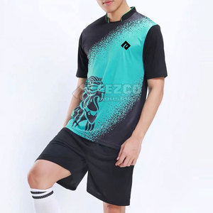 Ensemble d'uniformes de football d'été OEM respirant à manches courtes, nouveau design avec découpe automatisée, vêtements d'entraînement de haute qualité - Product Image 5