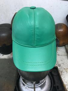 Berretti da Baseball in pelle alla moda con tesa curva per sport all'aria aperta - Product Image 3