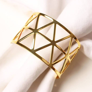 Nouveau triangle porte-rond de serviette en métal en gros fantaisie maison fêtes de mariage restaurant table à manger accessoire porte-papier de soie - Product Image 6