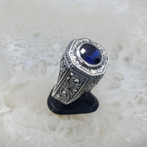 Bagues en argent 925 pour hommes avec design gravé à la main et pierres colorées - Product Image 1