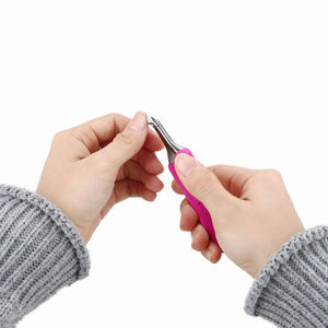 Pinces à cuticules en acier inoxydable de meilleure qualité, longue poignée souple, beauté des ongles - Product Image 5