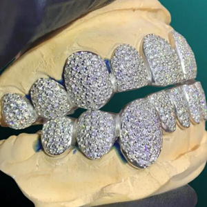 Hip Hop personalizado 925 dientes de plata Grillz Iced Out Moissanite diamante Grillz dientes joyería de plata mejor precio - Product Image 2