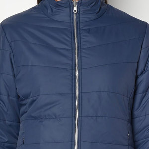 Vestes matelassées brodées à fermeture éclair en acier inoxydable pour femmes, best-seller 2025, polyester, coupe personnalisée, rembourrage en polyester, couleur unie - Product Image 4