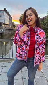 Chaqueta Bomber Bordada Suzani Hecha a Mano de Estilo Boho Único para Mujer, Patrones Uzbecos Vintage Vibrantes, Algodón Ecológico - Product Image 3