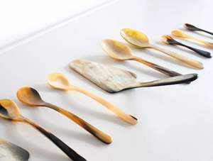 CUCHARA DE CUERNO BLANCO PULIDO DE LA CALIDAD para el hogar y el restaurante Uso en la cocina Tazón de estilo animal artesanal de la mejor calidad a la venta - Product Image 5