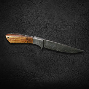 Couteau de chasse artisanal personnalisable Bolognesi 1095 15n20 Damas lame pleine longueur à pointe tombante manche en bois de rose étui en cuir - Product Image 3