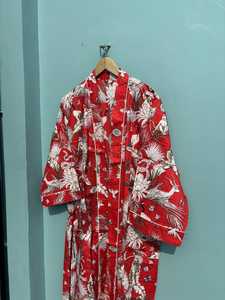 Bata Kimono de Algodón con Estampado Floral Rojo, Estilo Boho - Product Image 4