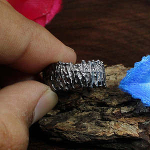 Bague de pouce en argent sterling 92.5 faite à la main bijoux de mode fins plaqués ruthénium noir avec incrustation de réglage de lunette - Product Image 3