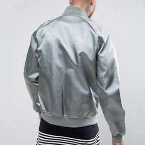 Chaqueta Bomber Varsity de satén personalizada OEM béisbol estilo universitario ropa de calle de alta calidad para hombres y mujeres prendas de vestir exteriores de moda - Product Image 5