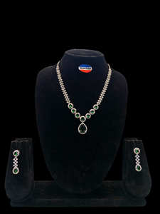 ชุดสร้อยคอแฟชั่นสำหรับผู้หญิงจากผู้ผลิตอินเดียเครื่องประดับงานแต่งงานสไตล์โฆษณา - Product Image 3