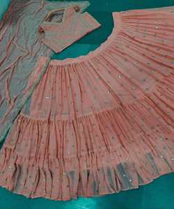 Collection fantaisie et mariage Laheng Choli avec le prix le plus bas du marché Surat Gujarat vêtement ethnique ApparelGarment - Product Image 1