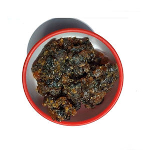 Resina de Guggul en Polvo de Commiphora Mukul Pura y Natural, Material Botánico Finamente Molido para Preparaciones Herbales Tradicionales - Product Image 3