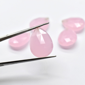 Cuarzo Rosa Pera Briolette Gotas facetadas 24X18X8 MM Laboratorio Cuarzo Rosa Piedras preciosas sueltas Laboratorio Creado Piedra preciosa Calidad superior - Product Image 5