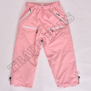Pantalones Cargo de Snowboard impermeables en rosa Pastel personalizados con bolsillos con cremallera, cintura ajustable y puños Cinch inferiores para invierno - Product Image 1