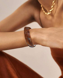 Bracelets en acrylique épais pour femmes, bracelets géométriques en résine acrylique, bracelet en acétate moucheté, bracelet statement coloré - Product Image 4