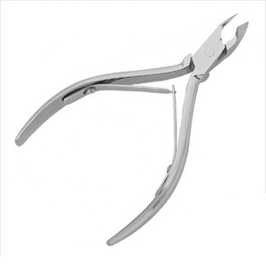 Cortaúñas y Cutículas Ruso de Acero Inoxidable Plateado de 5 mm con Doble Resorte para Manicura Femenina - Product Image 1