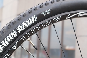 Bicicleta <span class=keywords><strong>de</strong></span> Montaña Rígida <span class=keywords><strong>de</strong></span> Fibra <span class=keywords><strong>de</strong></span> <span class=keywords><strong>Carbono</strong></span> con Frenos <span class=keywords><strong>de</strong></span> Disco Hidráulicos, Ligera, para XC y Trail - Product Image 6