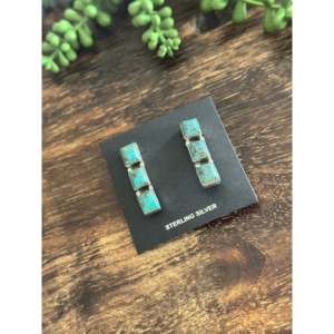 Pendientes Colgantes Geométricos de Turquesa Roja y Plata de Ley Hechos a Mano por Artesanos Navajo - Product Image 4