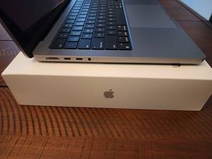 Vente en gros de nouveaux MacBook Pro 14 M2 Max avec puce M2 - Argent - Product Image 3