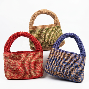 Bolso de hombro de rafia hecho a mano, bolso de rafia tejido en forma de media luna con cierre de cremallera, ligero para la playa, viajes y uso diario. - Product Image 6