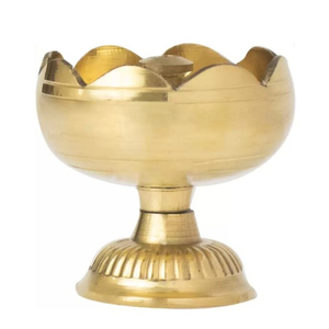 Diseño moderno aceite Ghee Diya Diwali Kube Navratri Diya para el hogar y el templo mesa de latón decorativa Diya para regalo de Diwali - Product Image 6